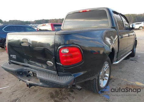 2002 Ford F-150 Lariat/Xlt z USA, uszkodzony, nr VIN 1FTRW07L82KB81362